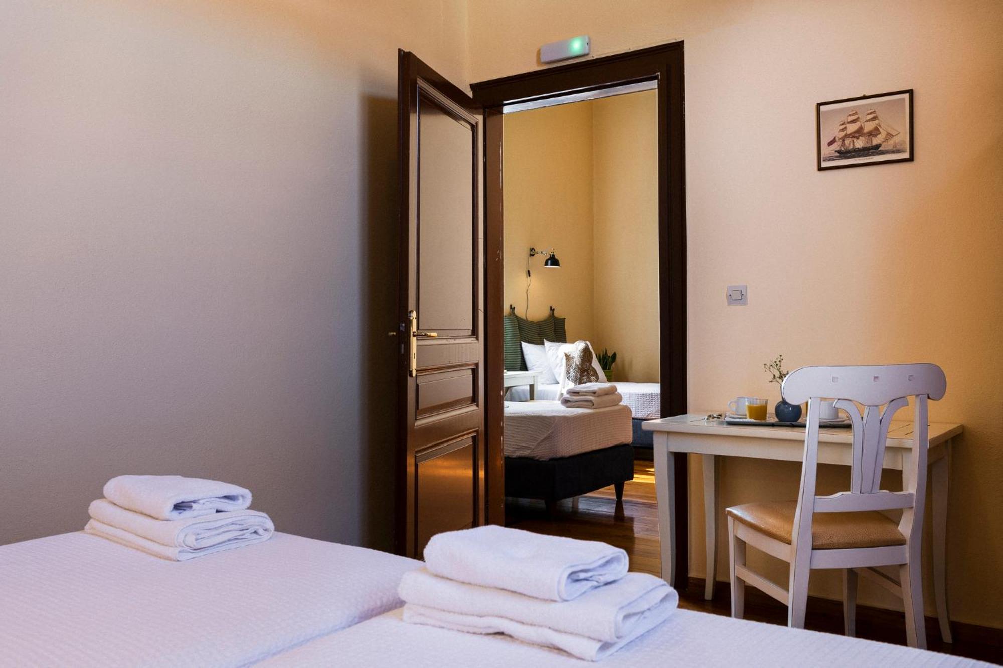 Sundial Lodge Chania  ภายนอก รูปภาพ