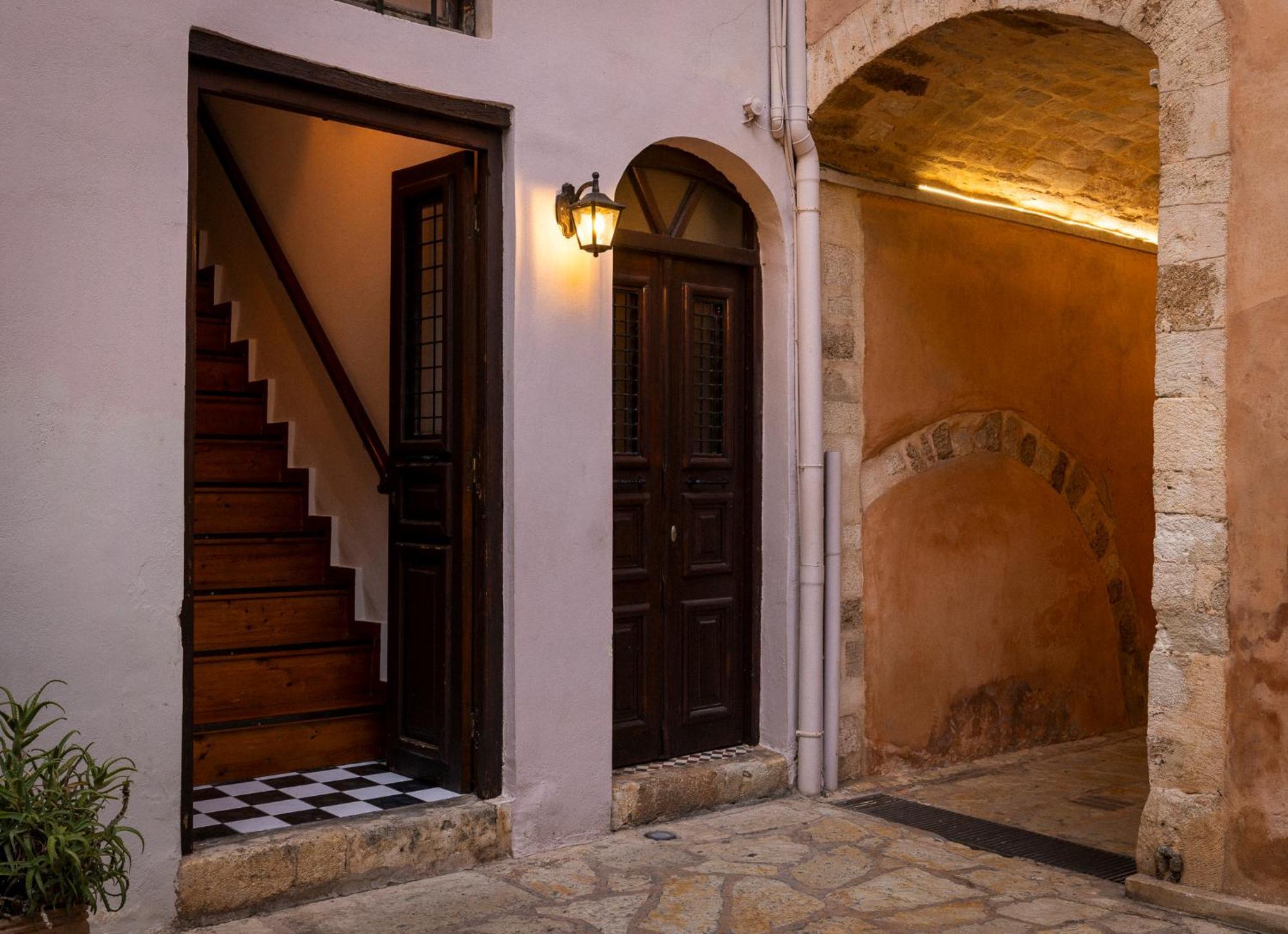 Sundial Lodge Chania  ภายนอก รูปภาพ