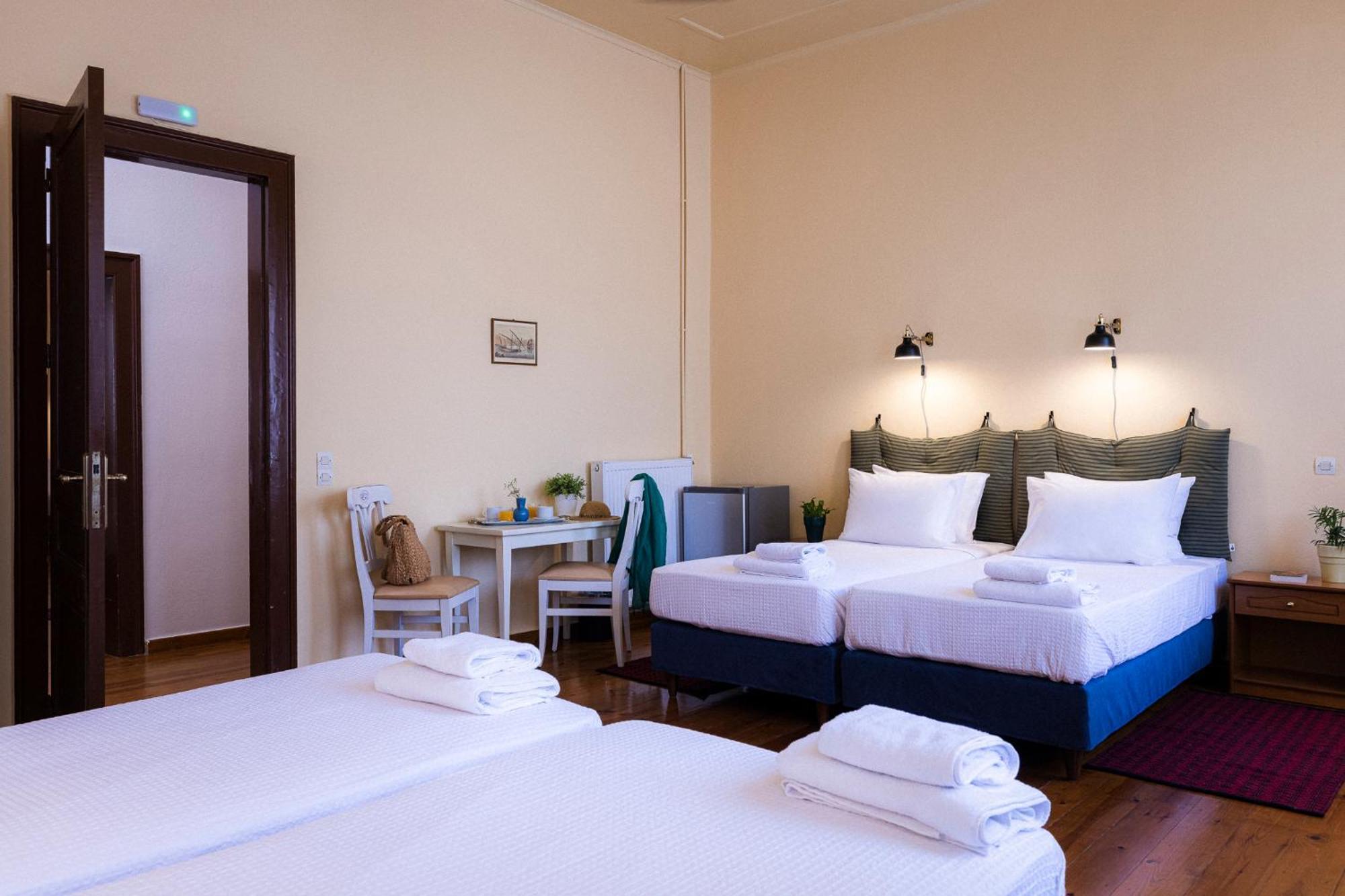 Sundial Lodge Chania  ภายนอก รูปภาพ